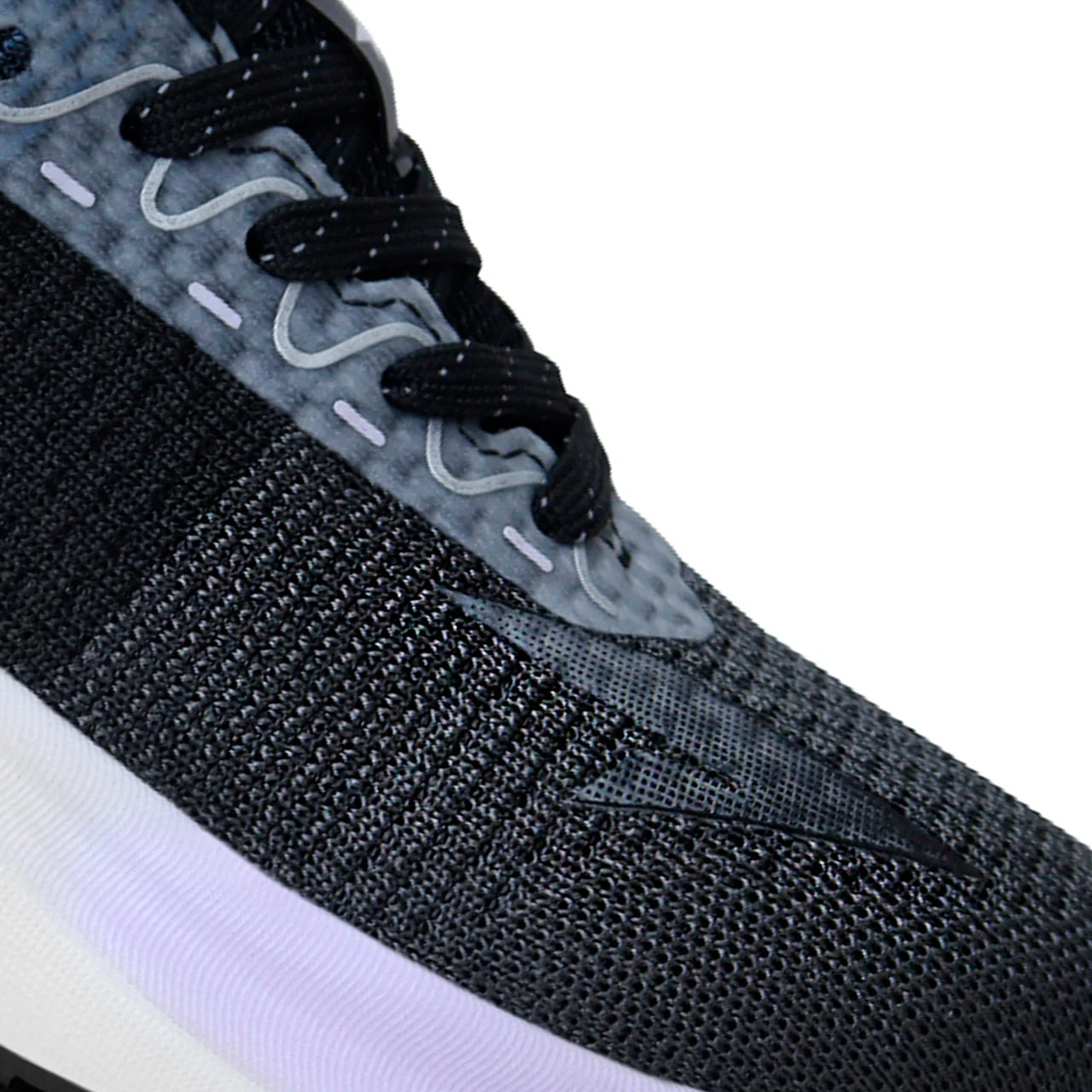 BLACK/WHITE      WONDER  WOMEN